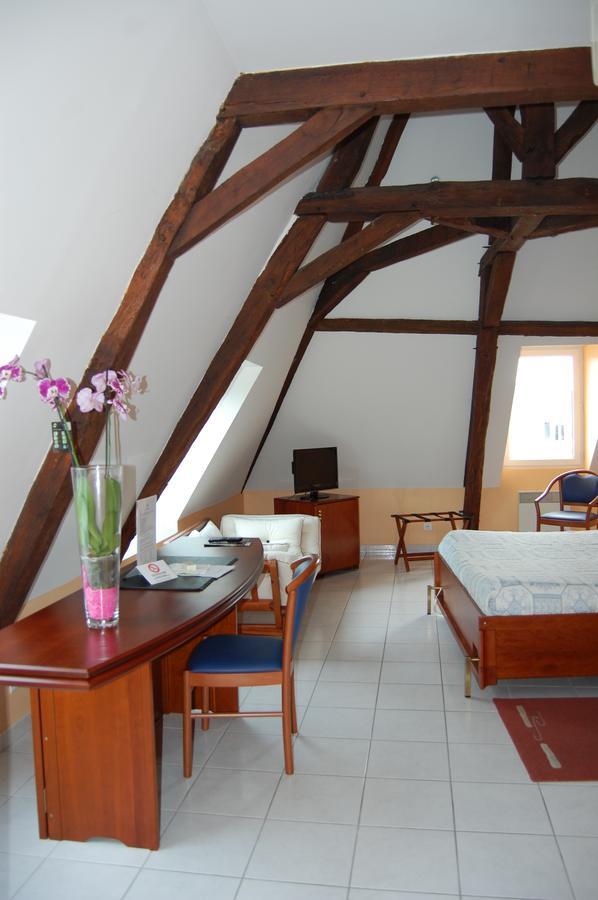 Appart'Hotel La Suze Sur Sarthe Exterior photo