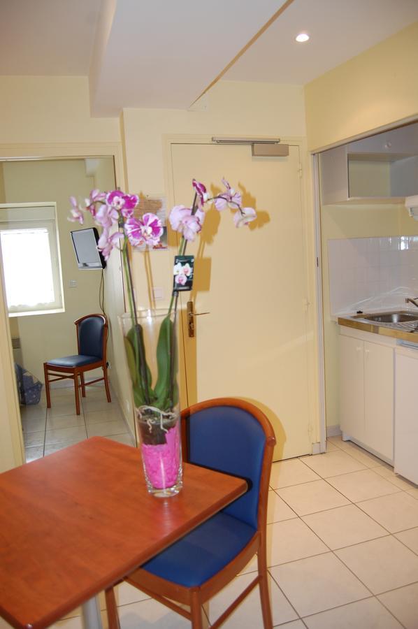 Appart'Hotel La Suze Sur Sarthe Exterior photo